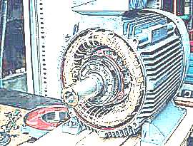 Обслуживание двигателей (рисунок)